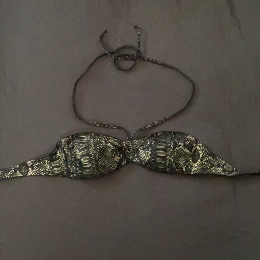 Strapless bikini top